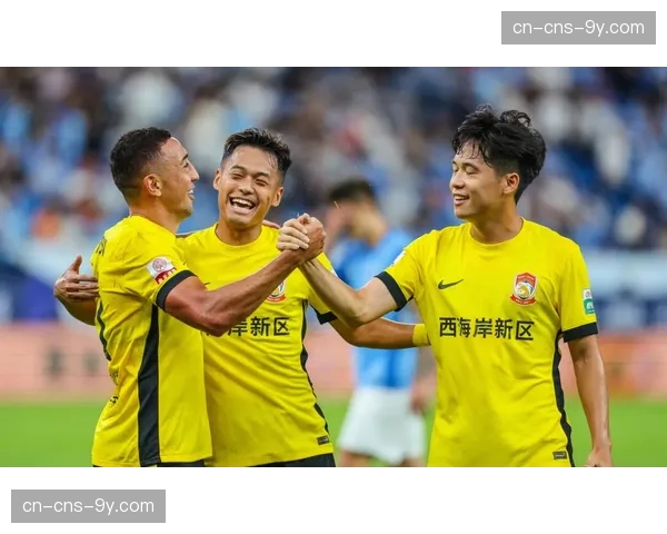 青岛西海岸门将刘世博多次扑救，获评全场最佳